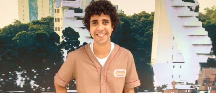 Ator de "I Love Paraisópolis" fala sobre "Verdades Secretas": "apimenta a relação"