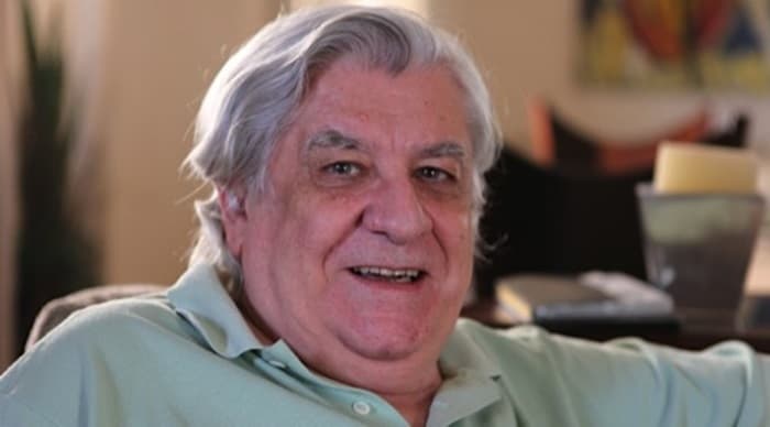 Longe das novelas, Lauro César Muniz escreve projeto para TV paga