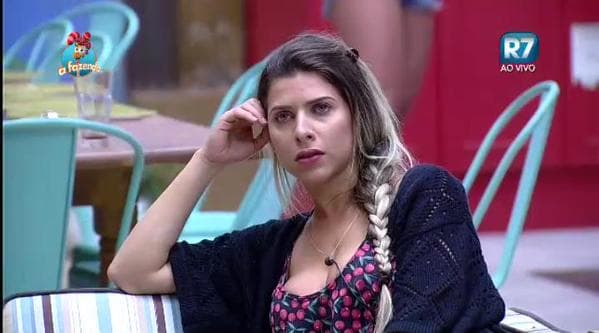 "A Fazenda 8": Minerato deixa partes íntimas à mostra, e Mara chora após nova briga com Thiago; veja vídeos