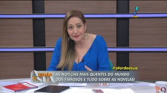 Aaron Racanicchi está no “A Tarde é Sua” comentando as últimas da TV, assista!