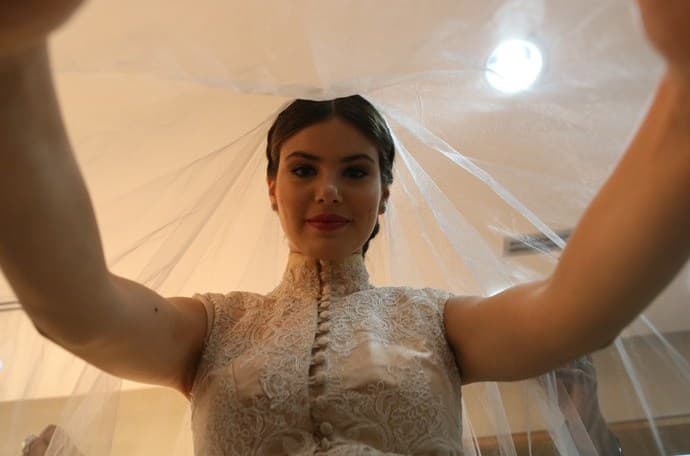 Confira fotos do casamento de Angel e Alex, que não foi ao ar em "Verdades Secretas"