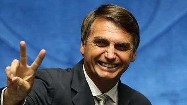 Bolsonaro chama repórter global de "jumenta", após confusão