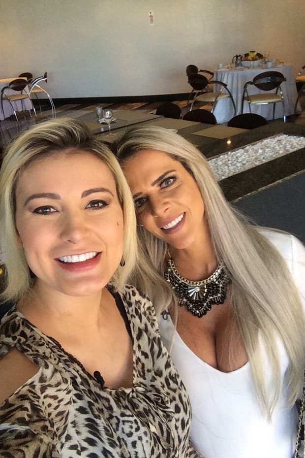 Andressa Urach pede perdão para Denise Rocha e as duas se reconciliam