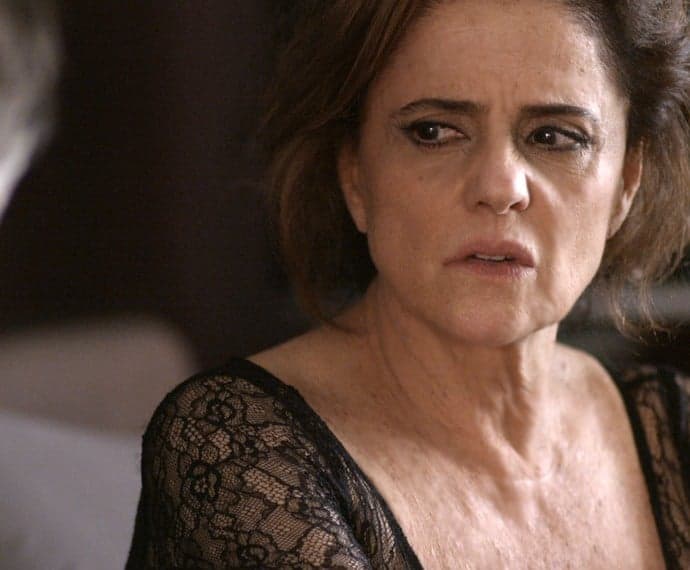 "Verdades Secretas": Fanny teme que book rosa seja denunciado