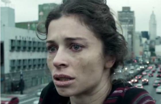 Grazi Massafera volta a chocar público ao aparecer como viciada em novela