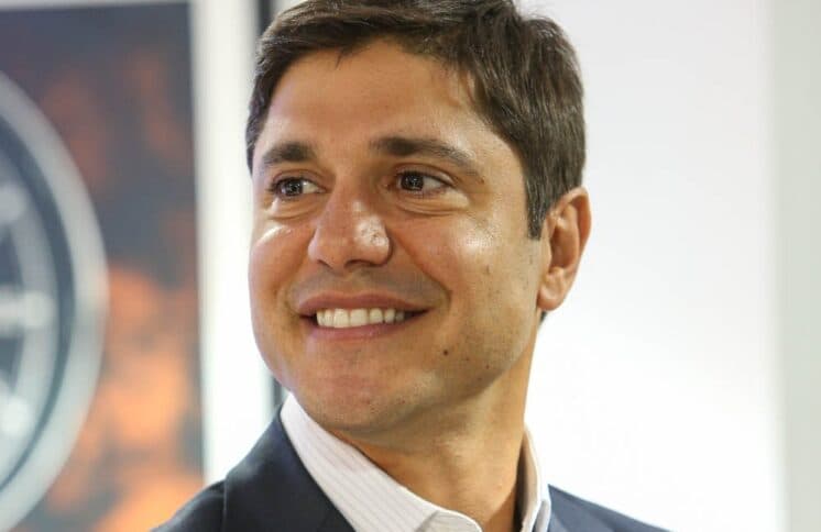 Band estreia programa sobre grandes marcas nas madrugadas