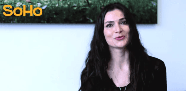 Protagonista de "Betty, a Feia" faz ensaio aos 42 anos