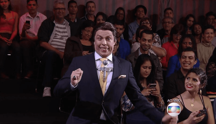 Principal concorrente, Silvio Santos aparece no "Tomara que Caia" da Globo