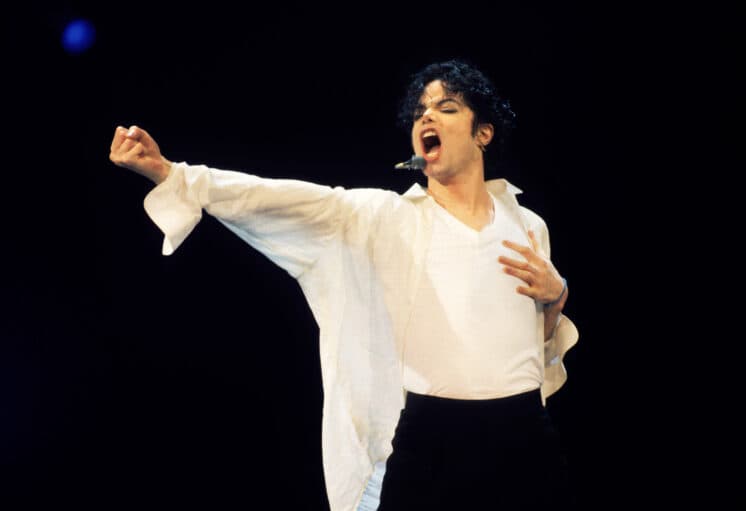 Desenhos criados por Michael Jackson serão vendidos