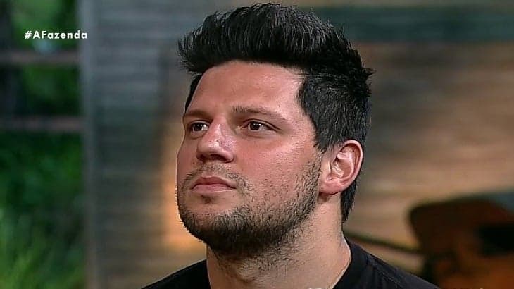 Thiago Servo se diz traído após beijo de Ana Paula Minerato em Marcos Harter na "Fazenda"