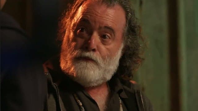 "A Regra do Jogo": Polícia prende poderoso da facção, e Zé Maria não reage; confira o resumo do capítulo desta terça-feira (17)