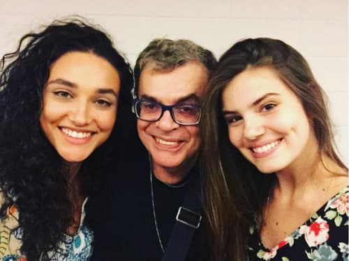 Camila Queiroz posta foto com Walcyr Carrasco em promoção de "Êta Mundo Bão"