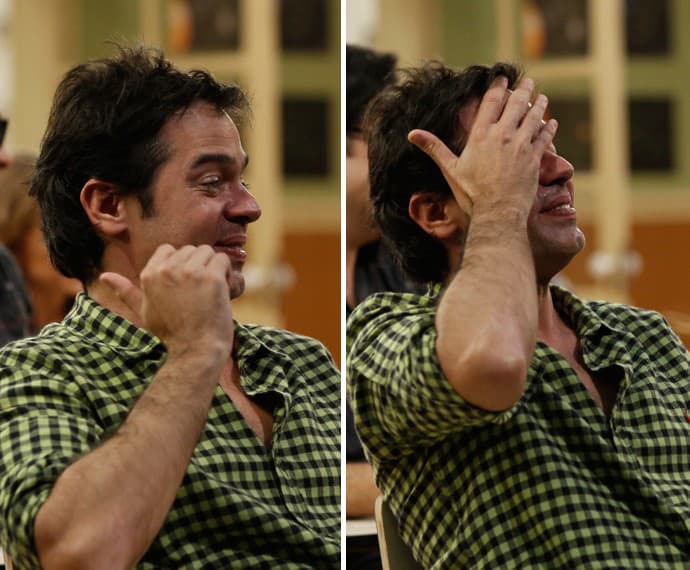 Bruno Mazzeo e elenco choram em apresentação da 'Escolinha do Professor Raimundo'