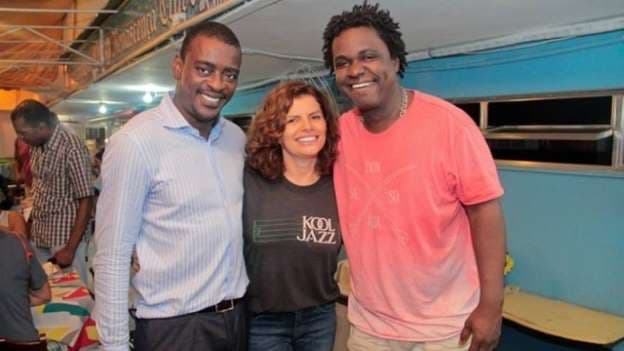 Após boatos de affair, Débora Bloch e Seu Jorge vão ao cinema juntos no Rio