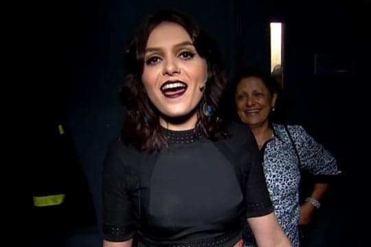 Monica Iozzi invade bastidores do ‘Programa do Jô’