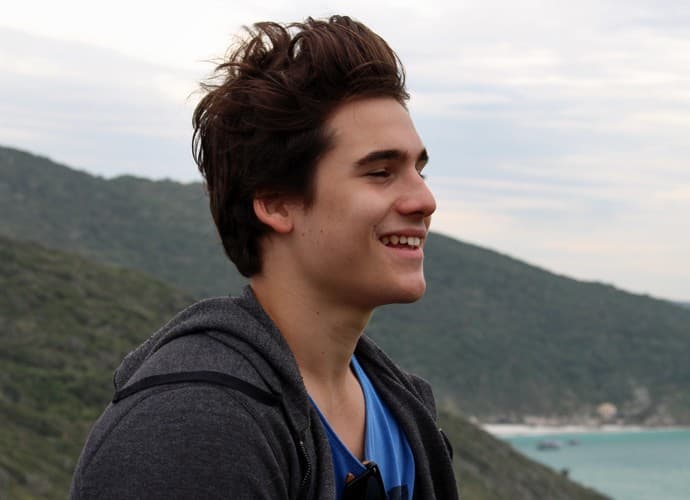 Galã de "Malhação", Nicolas Prattes diz que recebe nudes de homens e mulheres