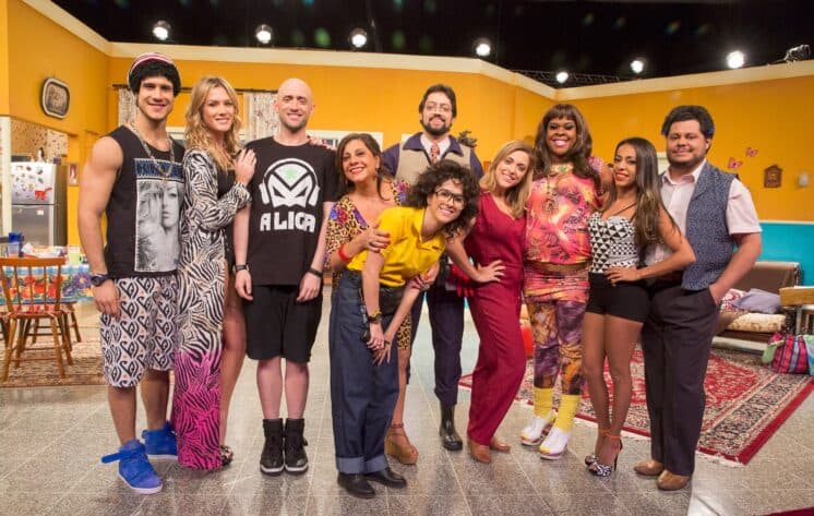 Sucesso na TV paga e no cinema, nova temporada do "Vai Que Cola" estreia hoje no Multishow