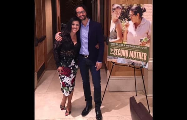 Regina Casé comparece a lançamento de filme nos EUA e posa ao lado de Rodrigo Santoro