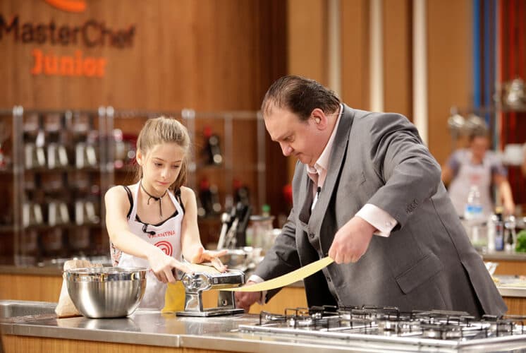 Foco na TV | “MasterChef Júnior” estreia com choradeira e jurados “paizões”