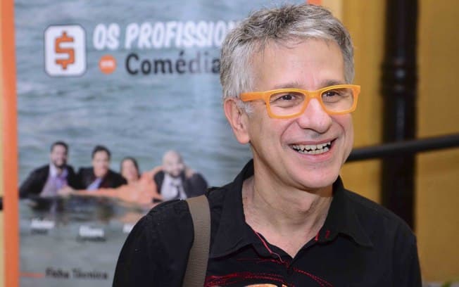 Roteirista do "Tomara Que Caia" apresenta projeto de série à Globo