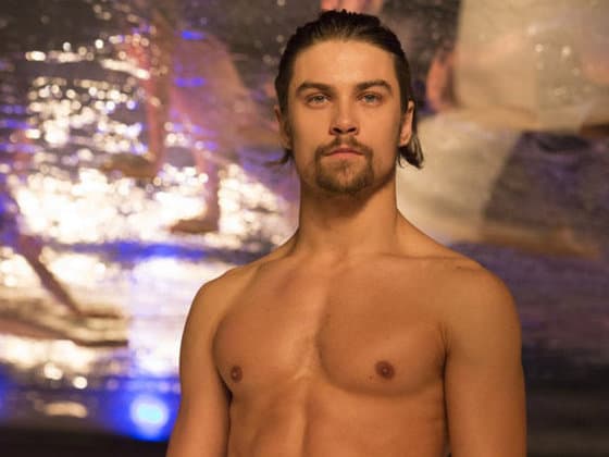 Raphael Sander quer fazer um vilão em próxima novela