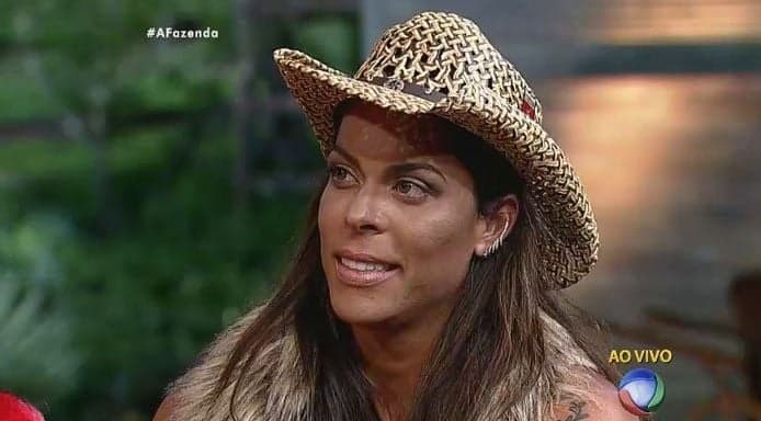 "A Fazenda 8": Rebeca Gusmão se diz aliviada após deixar programa com recorde de rejeição