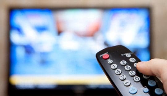 Beneficiários do Bolsa Família irão receber conversor de TV interativo