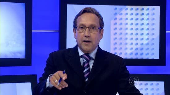 Apresentador de afiliada do SBT anuncia prisão do próprio filho em telejornal
