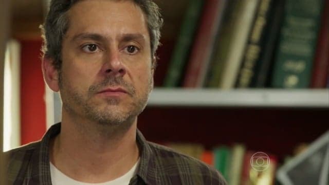 Mais cedo, "A Regra do Jogo" registra pior audiência em 35 dias; confira os consolidados desta quinta-feira (19/11/15)