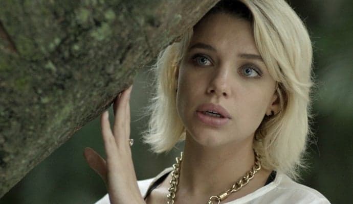 Bruna Linzmeyer janta com ex-marido após engatar namoro com cineasta