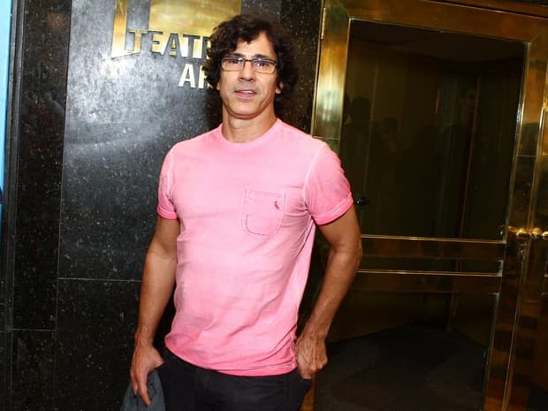 Após saída conturbada da Record, Leonardo Brício quer retornar à Globo