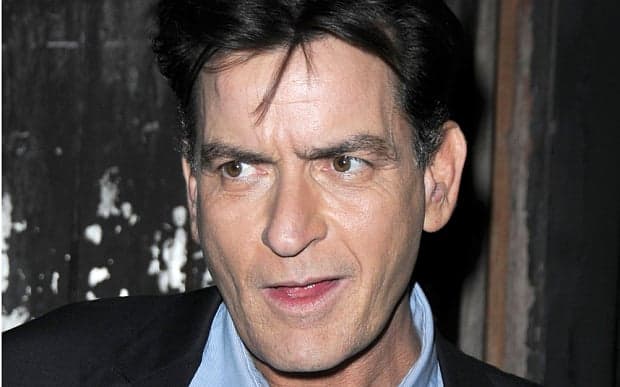 "Esta doença escolheu o homem errado", diz Charlie Sheen sobre HIV