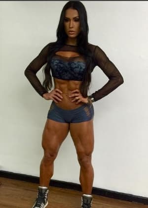 Temendo ataques terroristas, Gracyanne Barbosa desiste de ir a evento na Rússia