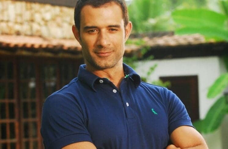 Marcos Pasquim inicia affair com ex do cantor Latino