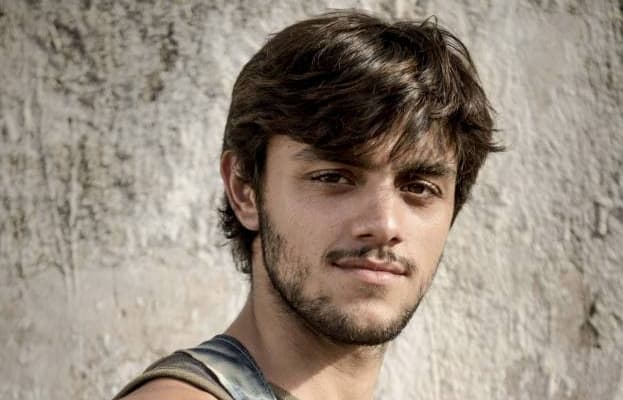 Autores de "Totalmente Demais" elogiam desempenho de Felipe Simas