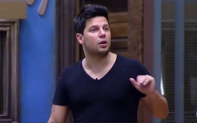 "A Fazenda 8": Thiago Servo é "punido" por desistência e ficará de fora da festa final com todos os participantes