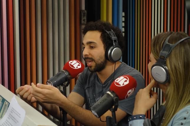 Integrante do "The Noite", Murilo Couto diz estar com medo de talk show de Adnet e Porchat