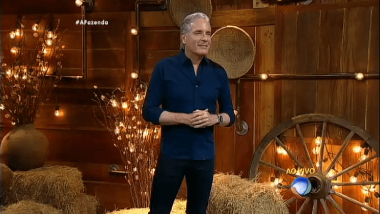 "A Fazenda 8": Carla Prata quase derruba Justus ao vivo, e Mara não gosta do retorno da peoa; assista