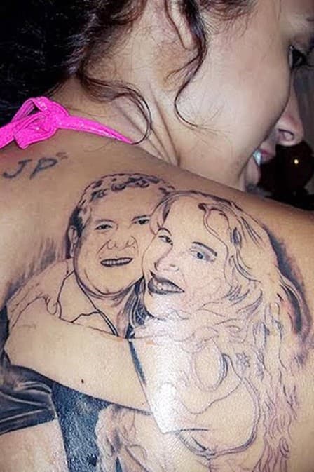 Fã que tatuou Joelma e Chimbinha nas costas quer apagar desenho
