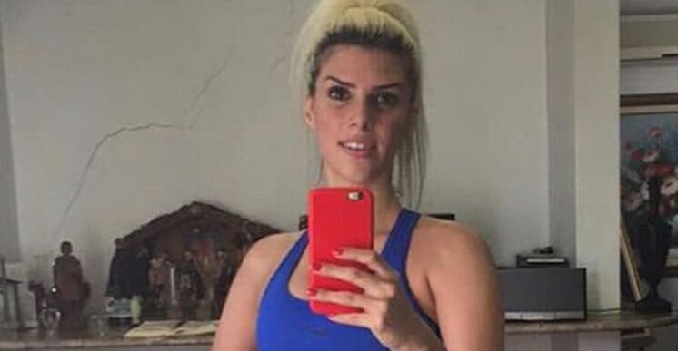 Thábata, nova vocalista do Calypso, agradece: "Muito emocionada e feliz"