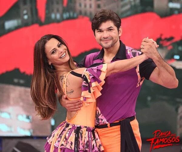 Viviane Araújo lidera a "Dança dos Famosos" e Maurren Maggi é eliminada
