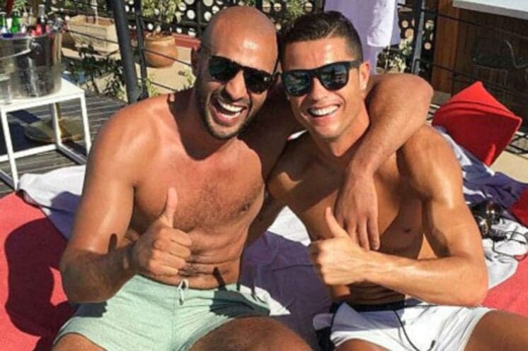 Rumores sobre sexualidade de Cristiano Ronaldo aumentam por causa de amizade com kickboxer