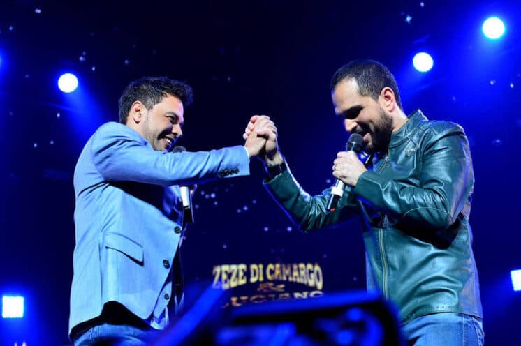 Record escala Zezé di Camargo e Luciano para virada do ano de 2015