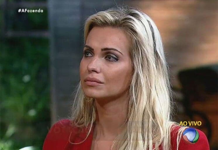 Ex-participante de "A Fazenda" faz comentários preconceituosos no Instagram
