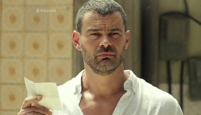 Carmo Dalla Vecchia deixa elenco de novela e é escalado para outra na Globo