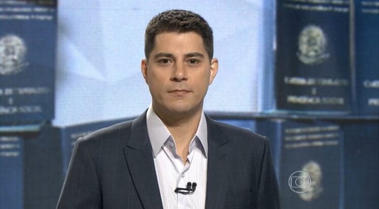 Evaristo Costa faz tutorial de moda masculina no "Jornal Hoje"
