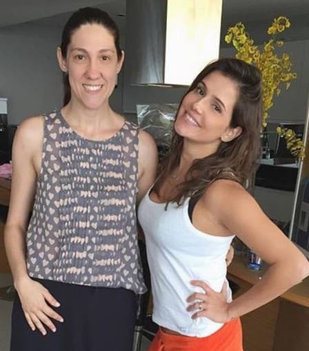 Menos de um mês após dar à luz, Deborah Secco volta a aparecer magrinha