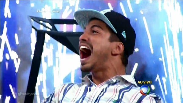 Douglas Sampaio, vencedor da "Fazenda 8", foi rejeitado duas vezes pelo "The Voice Brasil" da Globo