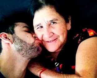 Gusttavo Lima passa mal após velório da mãe