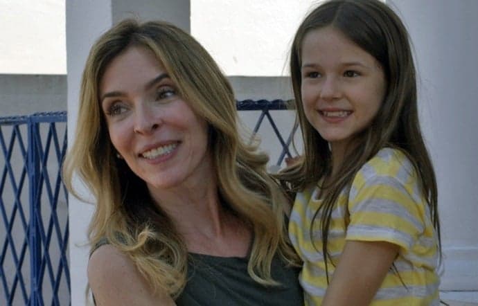 "A Regra do Jogo": Zé Maria entrega Aninha a Juliano e a menina vai parar na mansão do avô